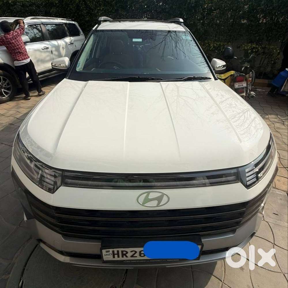 Showroom Condition Hyundai Alcazar Signature – Top Variant Petrol Auto