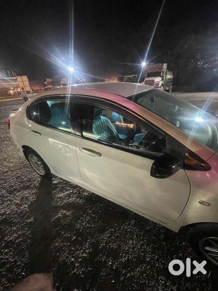 Honda City Ivtec Petrol Plus Cng 2011 White Colour Mint Condition