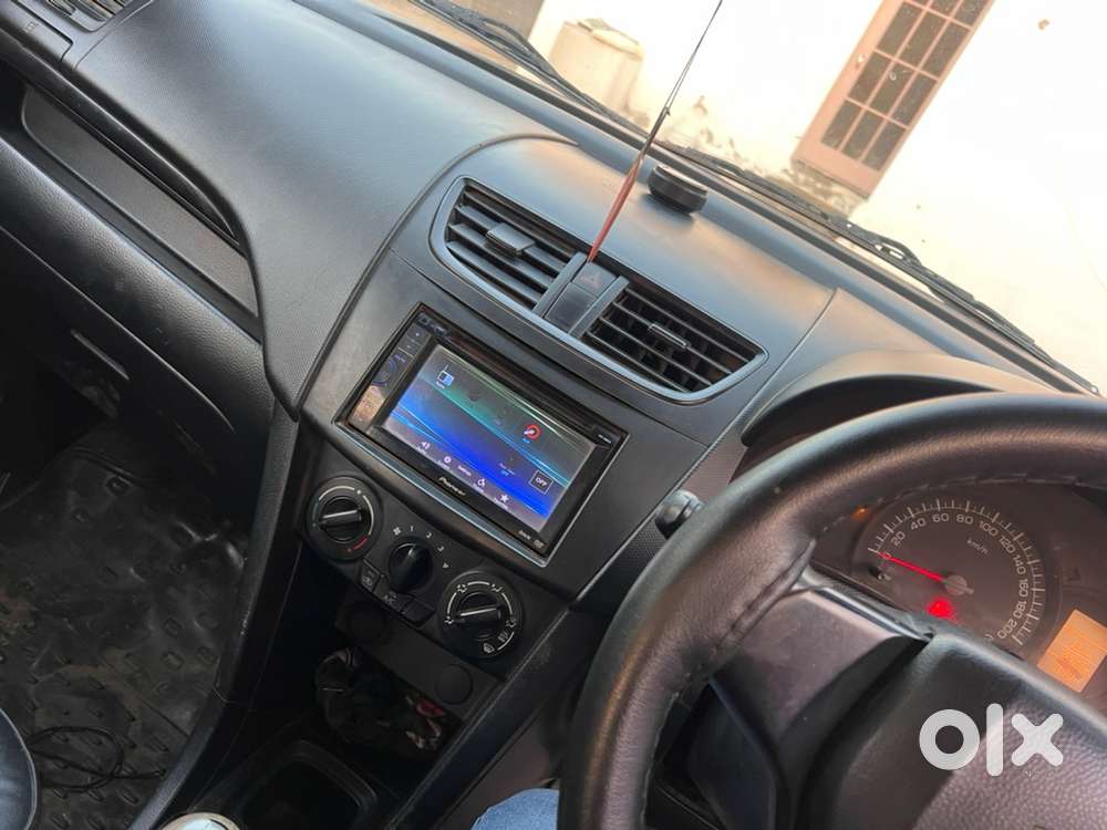 Maruti Suzuki Swift 2012 Cng & Petrol 84000 Km Driven