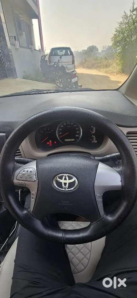Toyota Innova 2015 Diesel Well Maintained