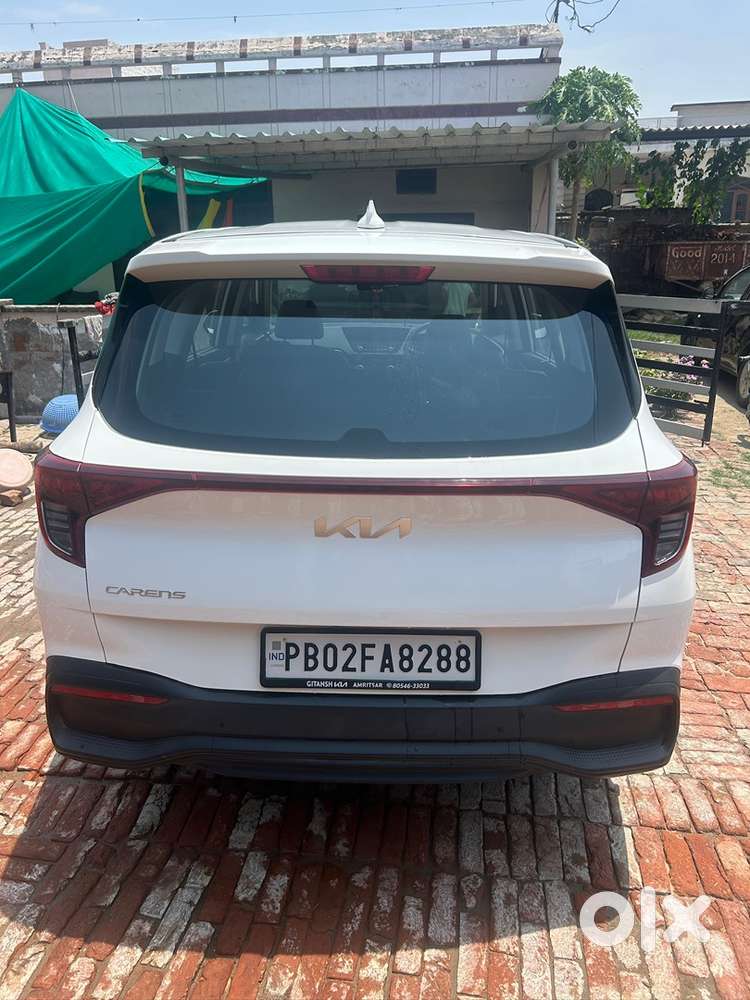 Kia Carens Petrol Manual 2025