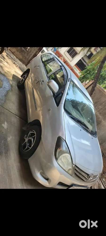 Toyota Innova Hycross 2009 Diesel 185000 Km Driven