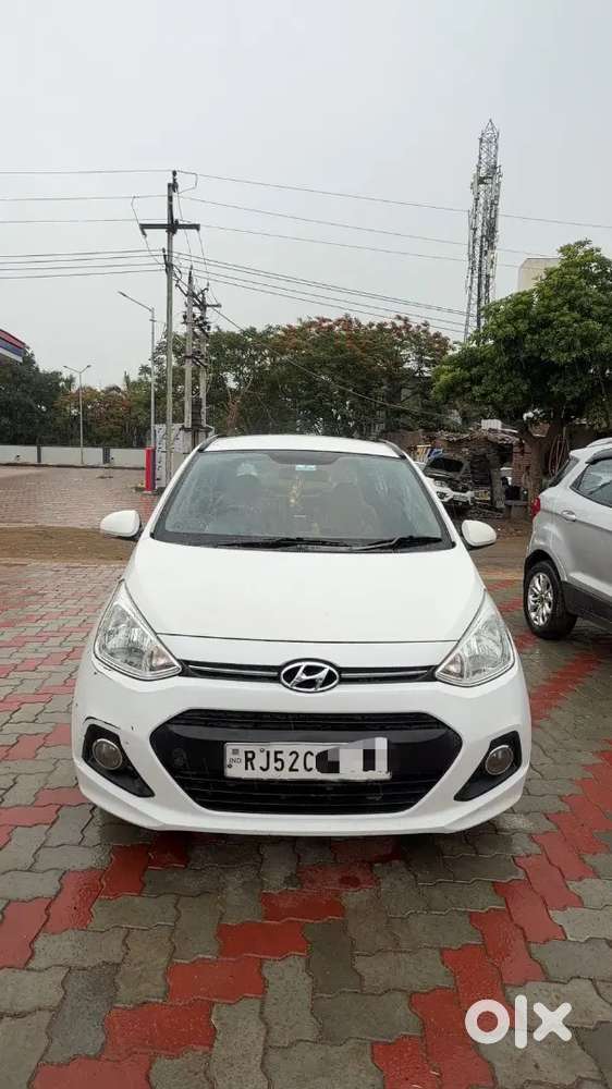 Hyundai Grand I10 2015 Diesel 90000 Km Driven