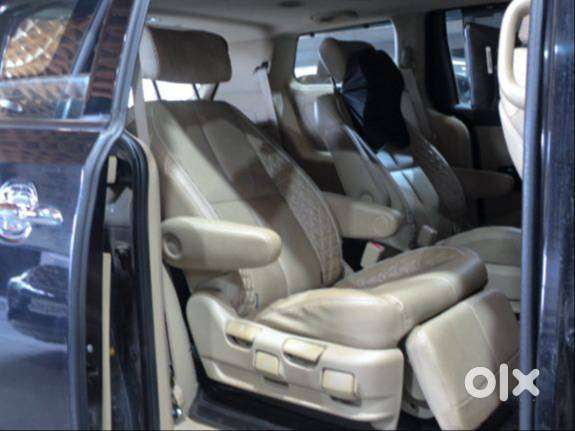 Kia Carnival Limousine + - Clean Car