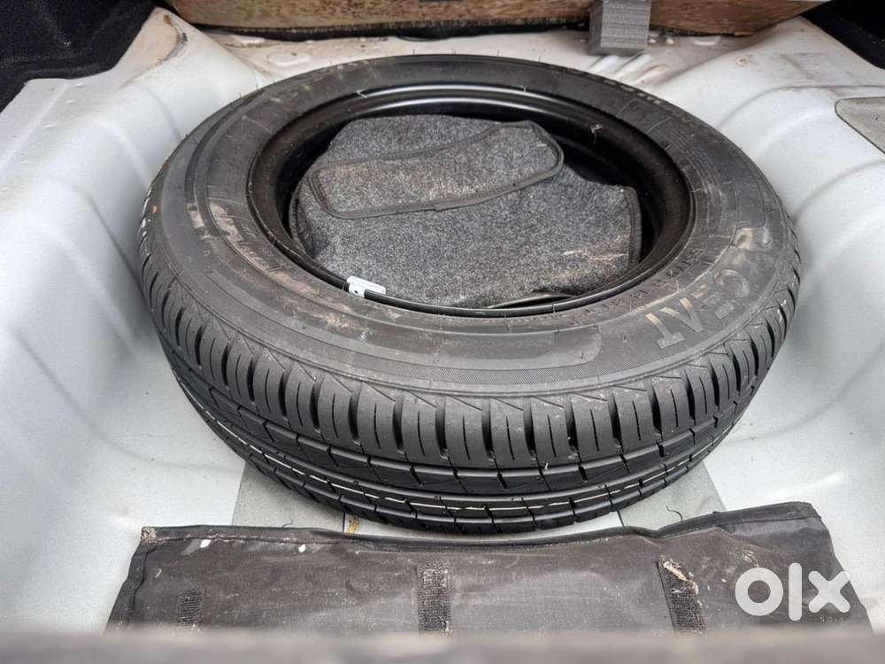 Hyundai Aura 2024 Petrol Well Maintained