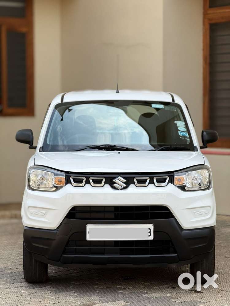 Maruti Suzuki S-presso Vxi Opt, 2022, Petrol
