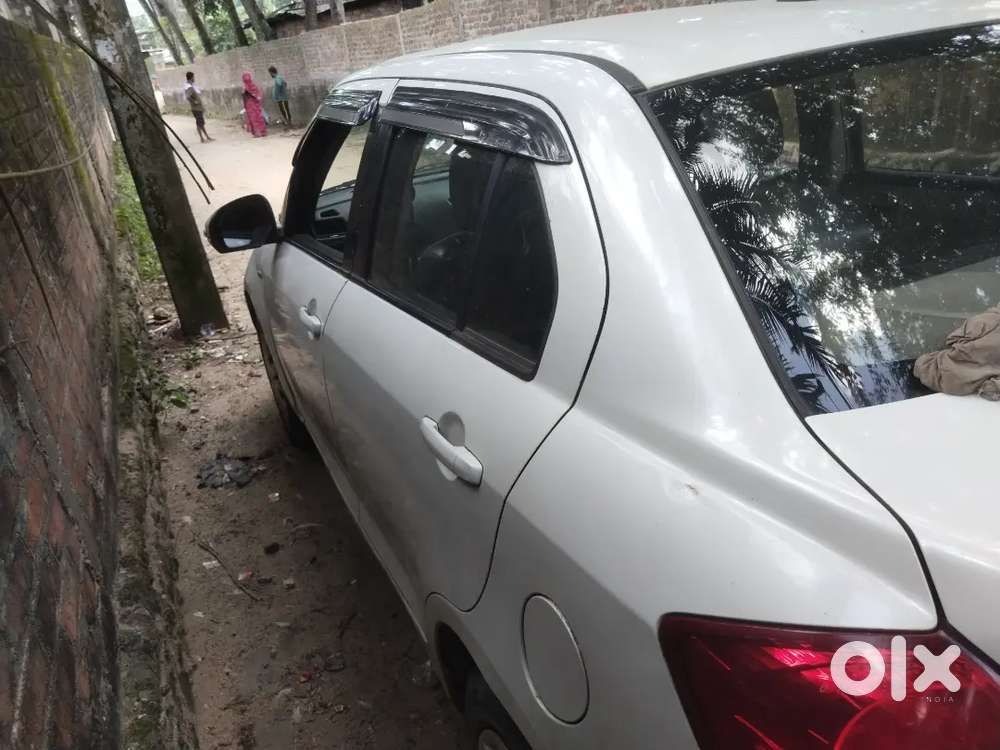 Maruti Suzuki Dzire 1.2 Vxi 2015