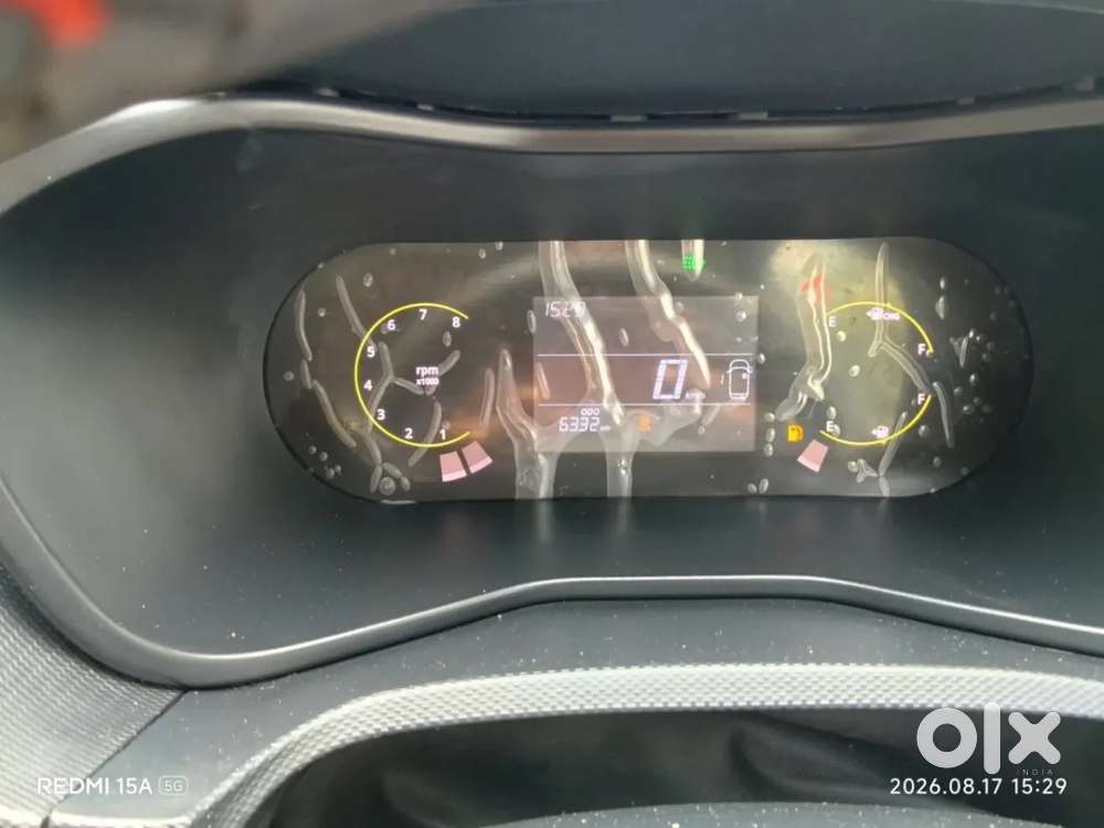 Tata Nexon, 2025, Petrol