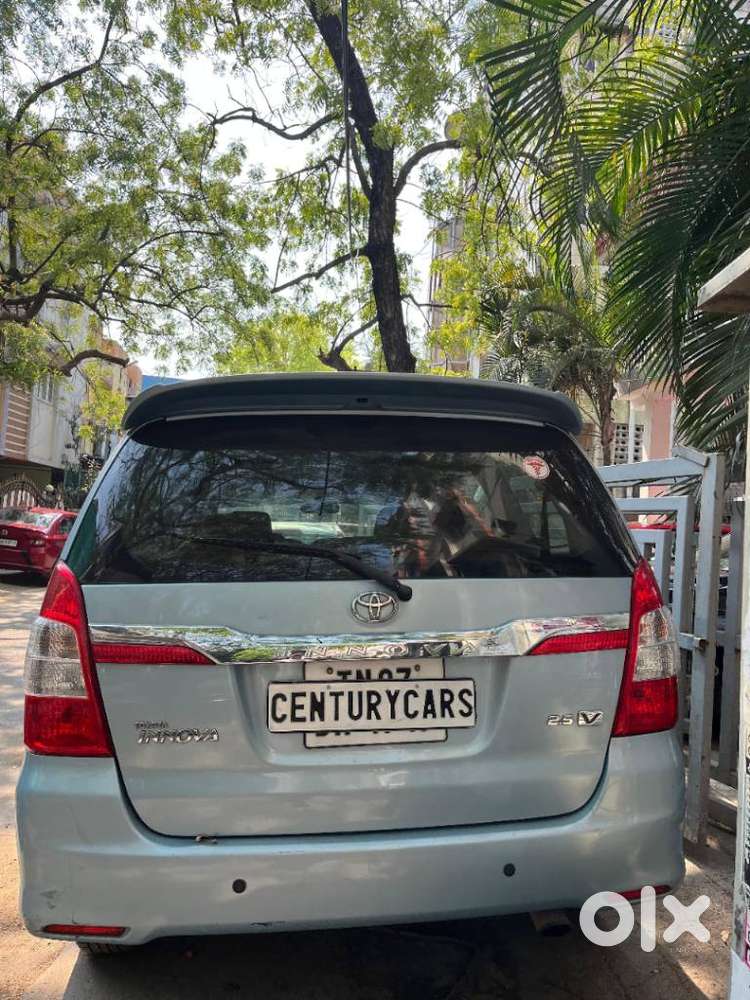 Toyota Innova 2009-2011 2.5 E 7 Str, 2010, Diesel