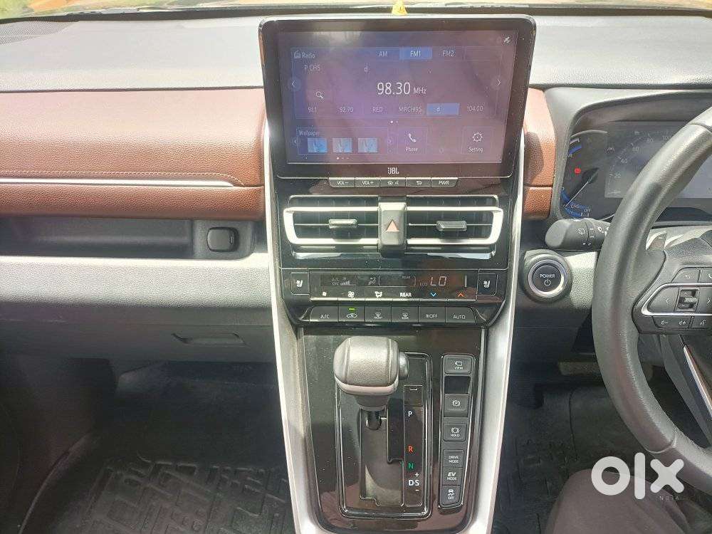 Toyota Innova Hycross 2.0 Zx (o) Hybrid 7 Str, 2024, Petrol