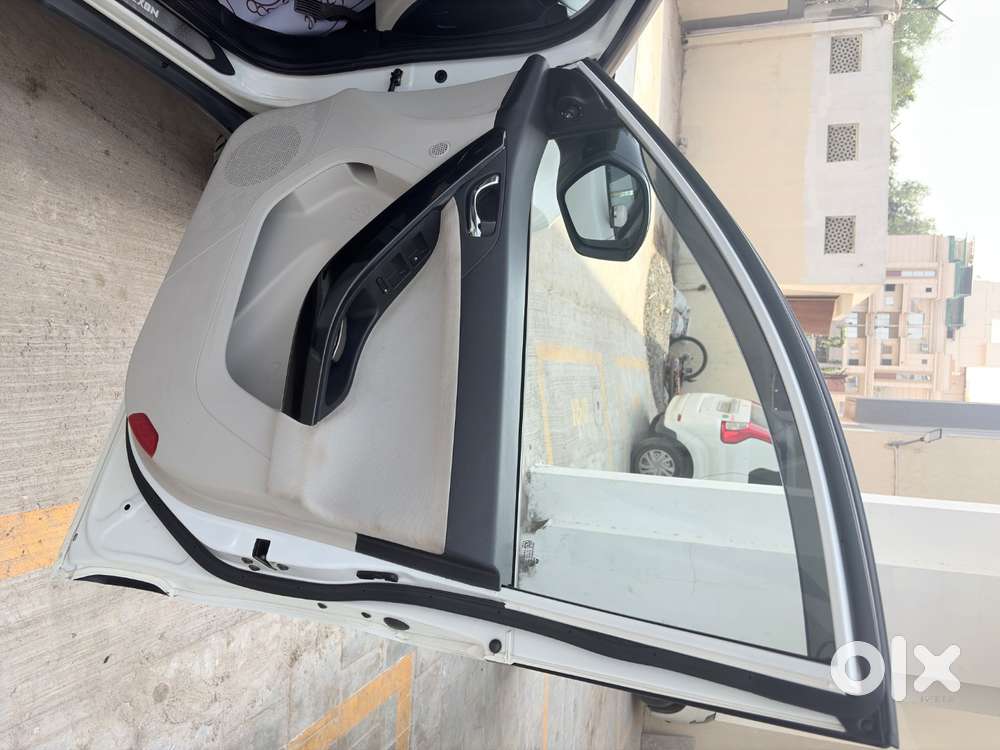 Nexon Xz+ Mint Condition White