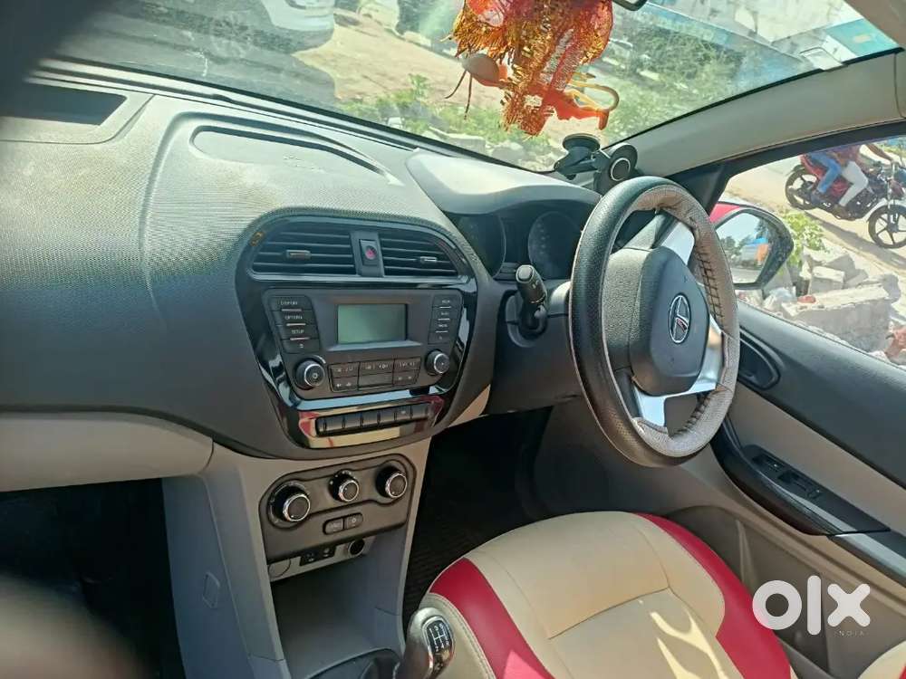Tata Tiago Xt Petrol 2017