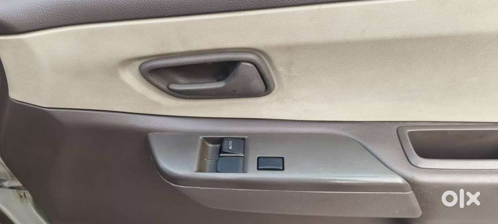 Maruti Suzuki Zen Estilo Lxi Bs Iv, 2011, Petrol