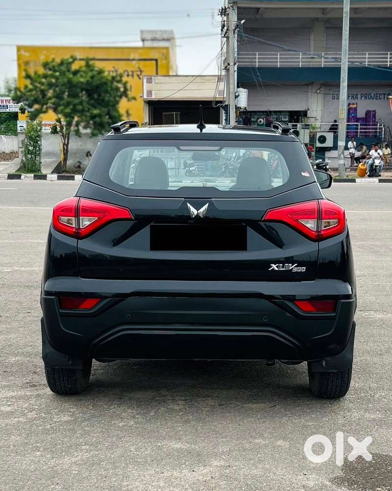 Mahindra Xuv300 W6, 2023, Petrol