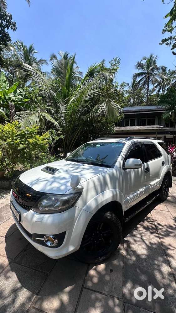 Toyota Fortuner 2014 Diesel 200000 Km Driven