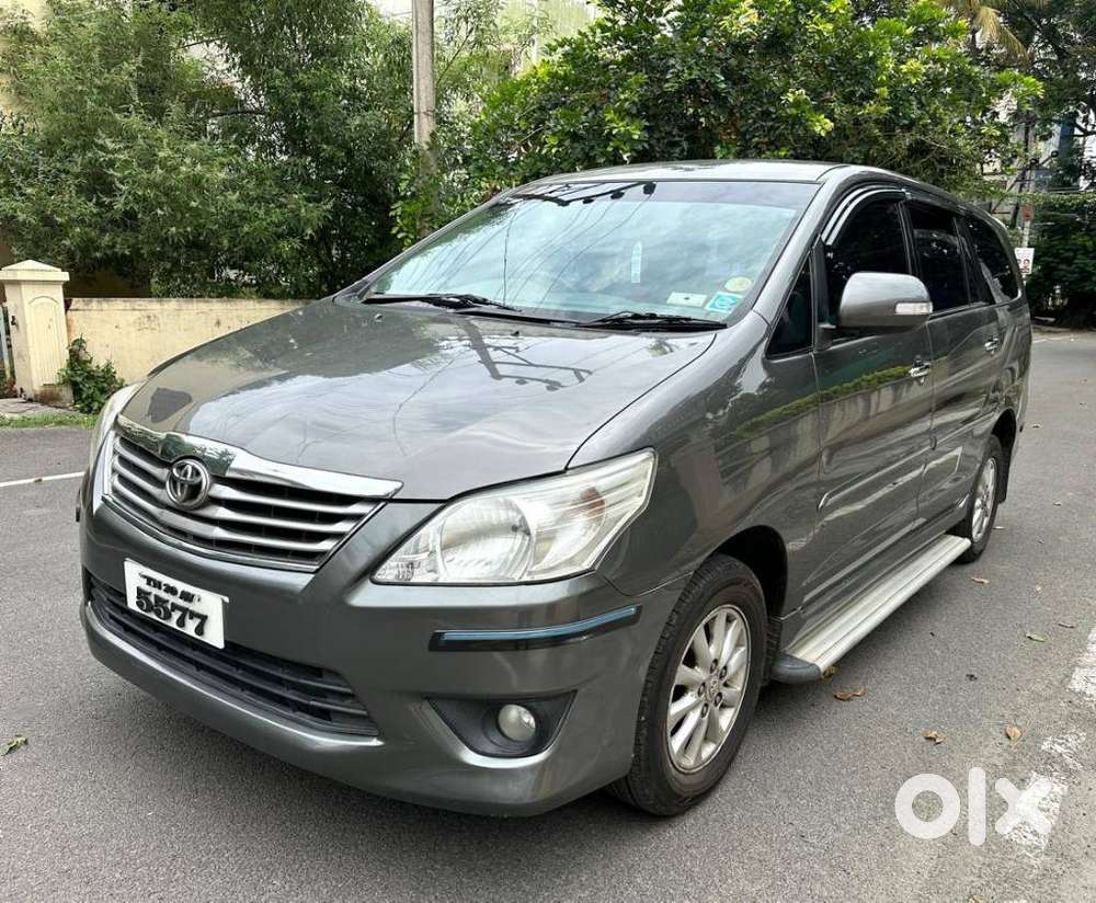Toyota Innova 2.5 V 8 Str, 2013, Diesel