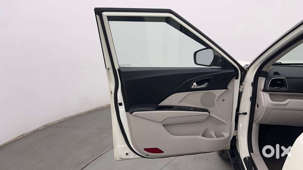 Mahindra Xuv300 W8 Option, 2021, Petrol