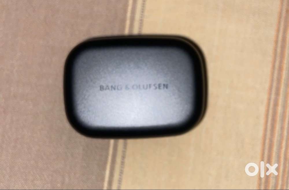 Bang and Olulfsen earbuds