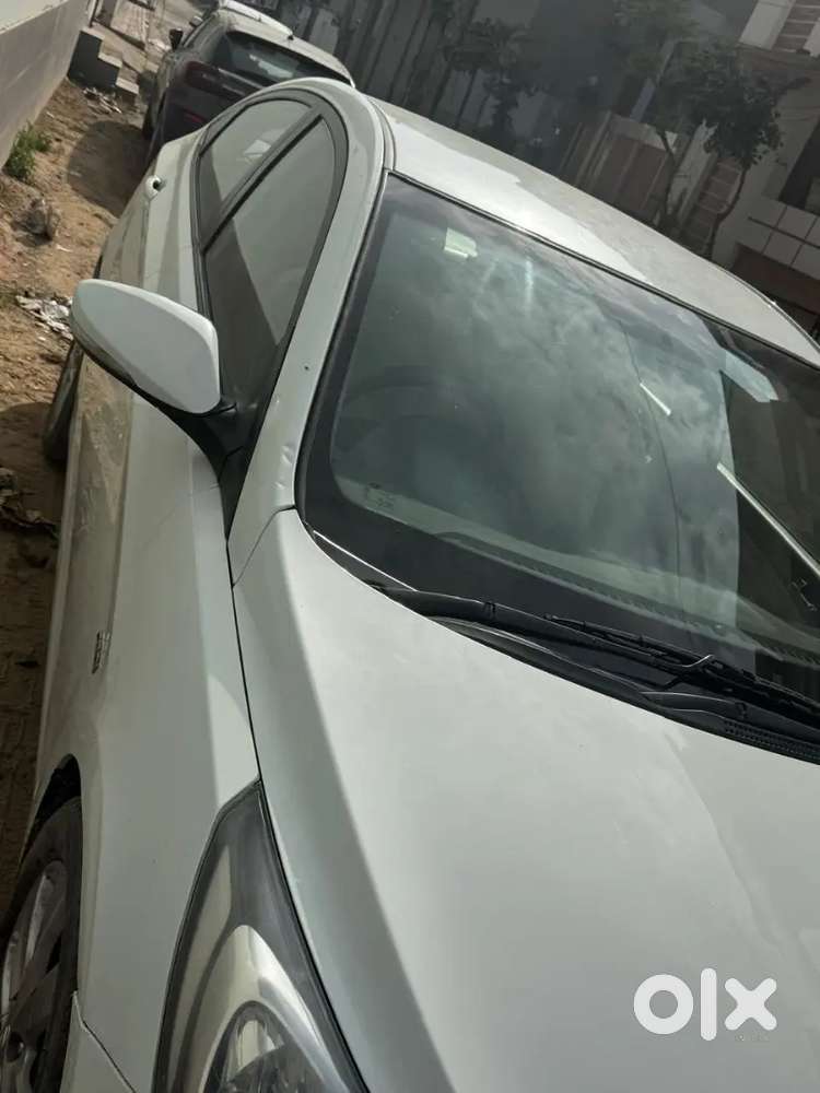 New Vena Fludic Car  Sale New Tyre Gud Condition