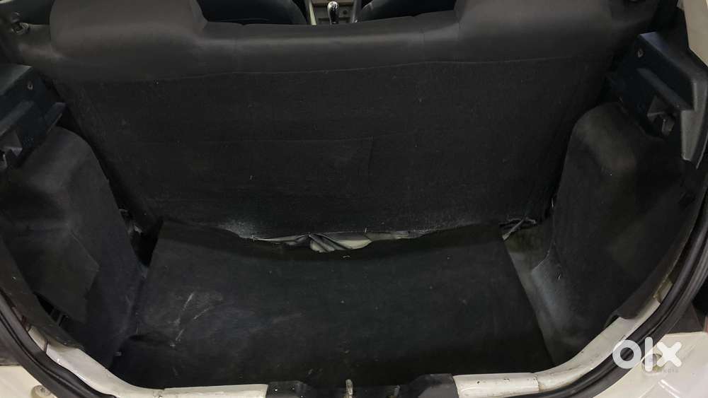 Tata Tiago Xe, 2017, Petrol