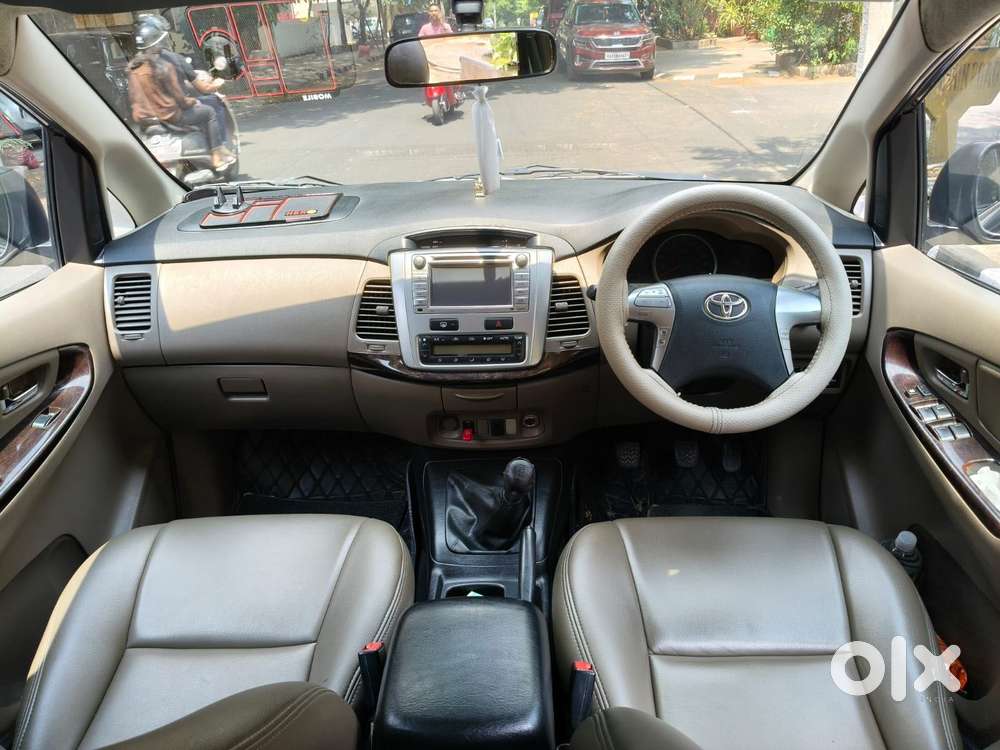 Toyota Innova 2.5 Vx 7 Seater Bs Iv, 2015, Diesel