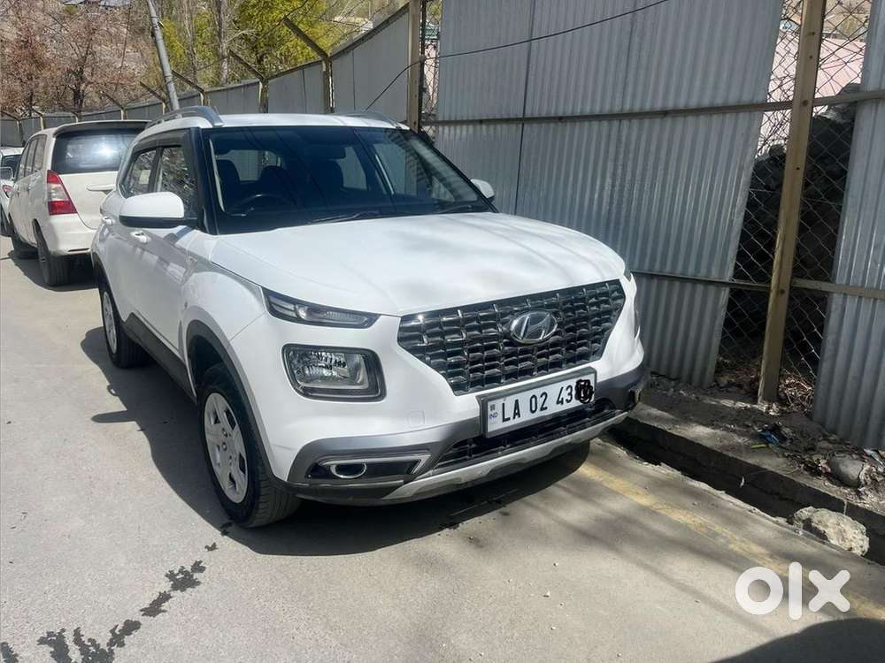 Hyundai Venue 2021 Petrol Good Condition