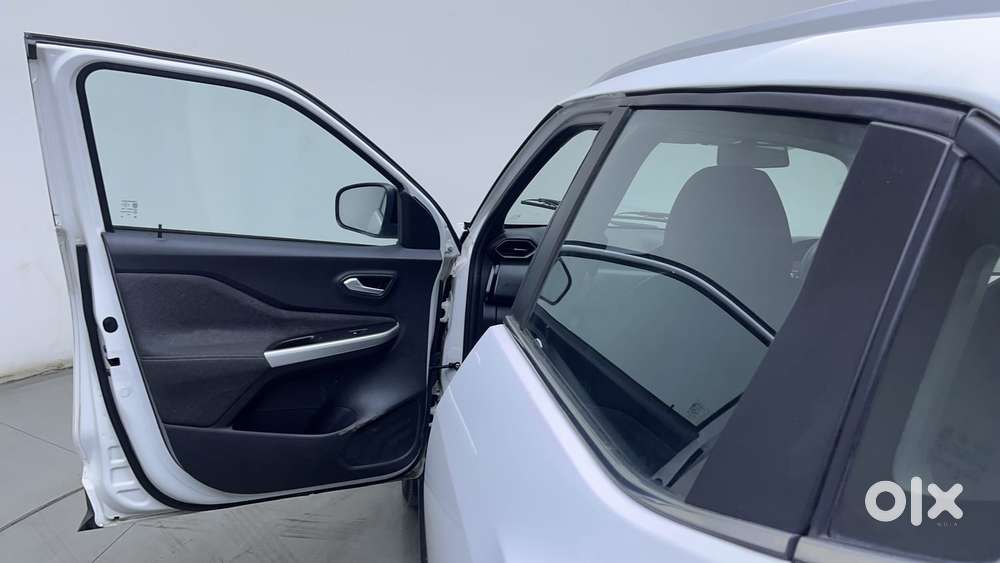 Nissan Magnite 1.0 Xv Premium Turbo Cvt, 2022, Petrol