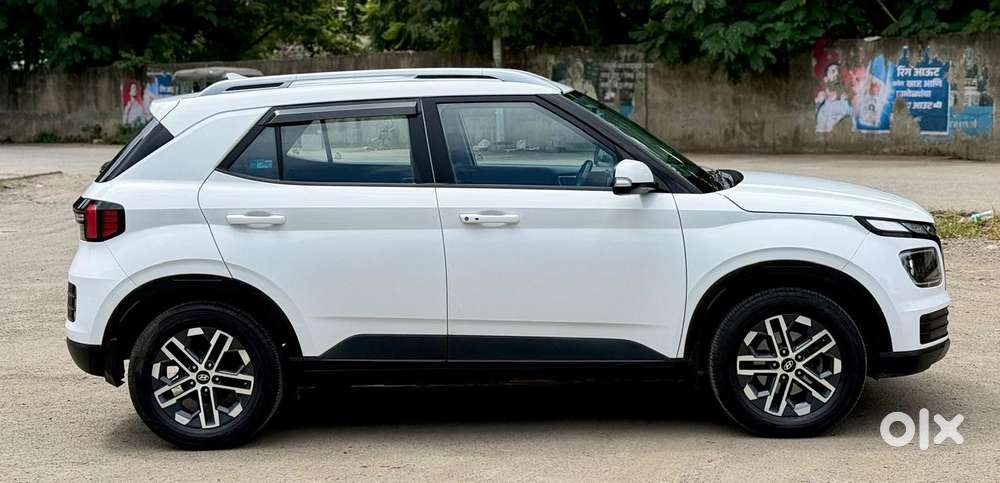 Hyundai Venue Sx Mt, 2024, Diesel