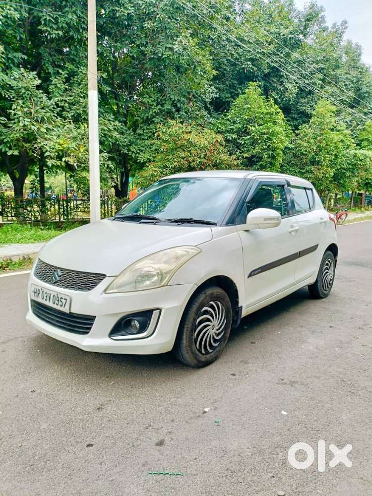 Maruti Suzuki Swift Vxi With Abs, 2017, Petrol