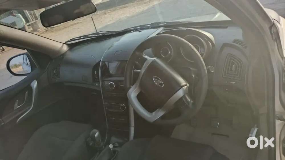 Mahindra Xuv500 2014 Diesel 140000 Km Driven