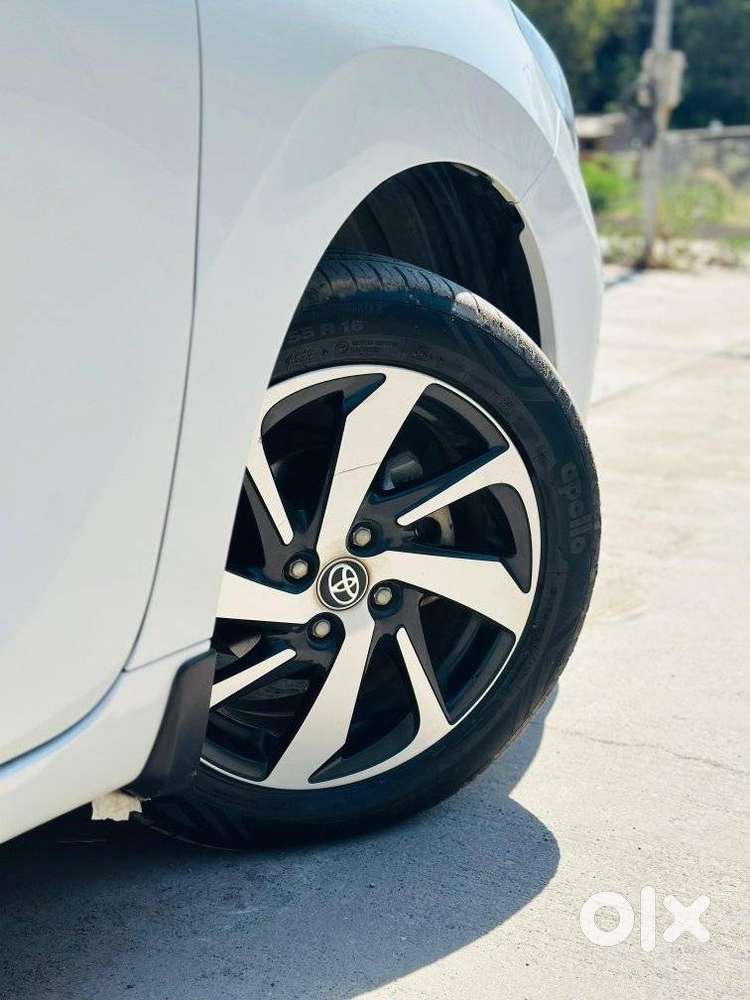 Toyota Glanza 1.2 V, 2023, Petrol