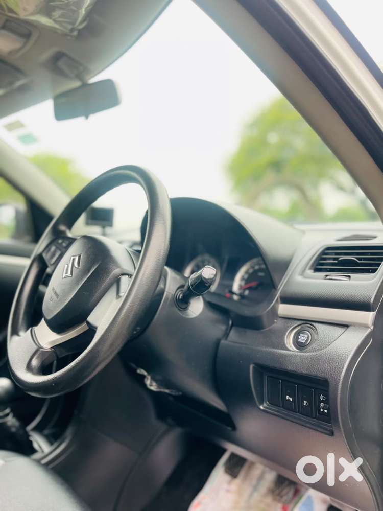 Maruti Suzuki Swift Vvt Zxi, 2016, Petrol