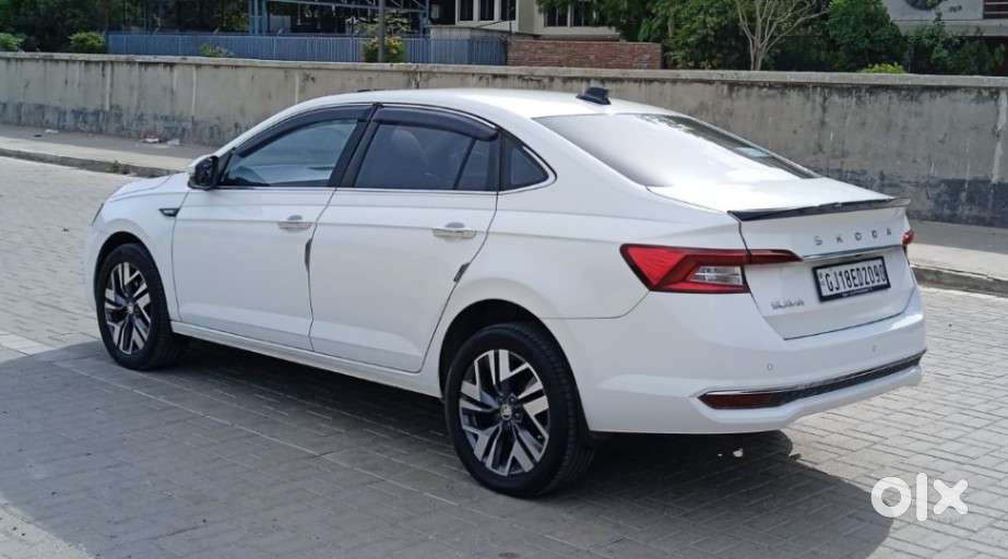 Skoda Slavia 1.0 Tsi Style At, 2024, Petrol