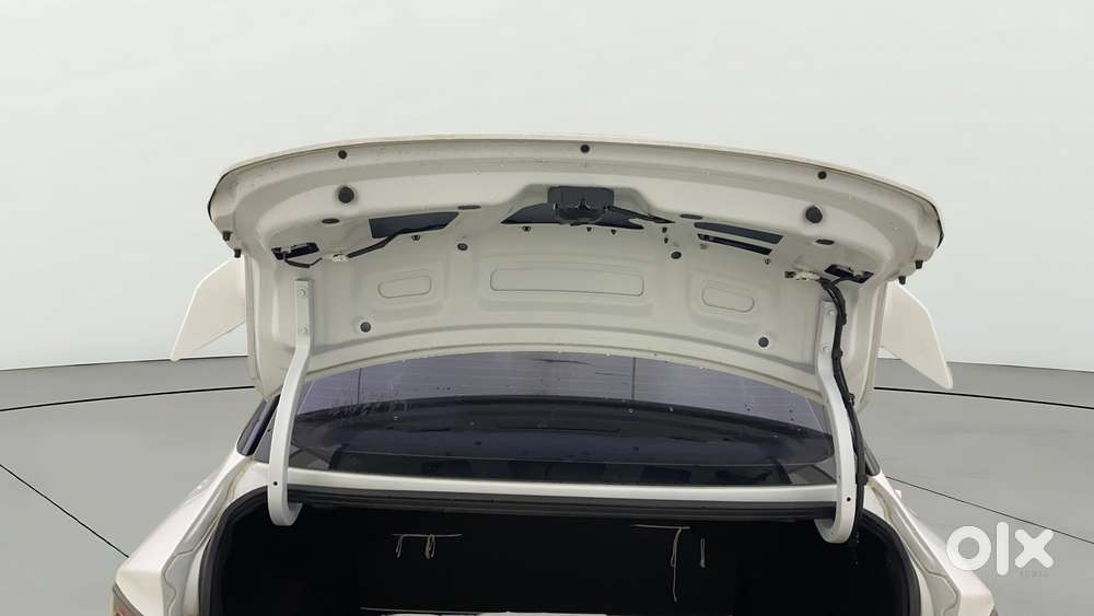 Hyundai Aura Sx Plus Automatic, 2025, Petrol