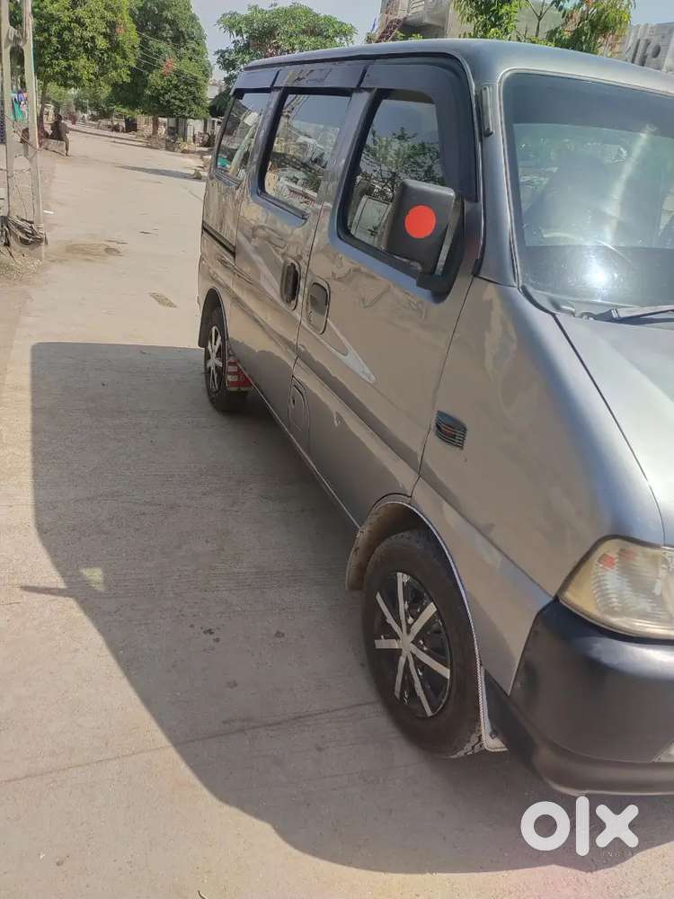 Maruti Suzuki Eeco 2016