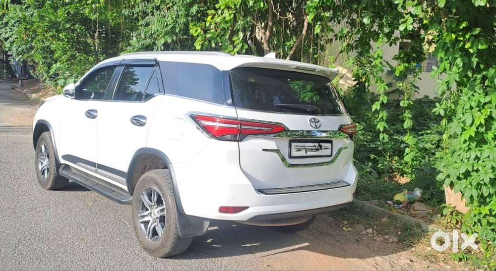 Fortuner 4x2 Automatic Diesel 72000 Km Driven
