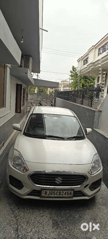 Maruti Suzuki Dzire 2017 Petrol 97000 Km Driven