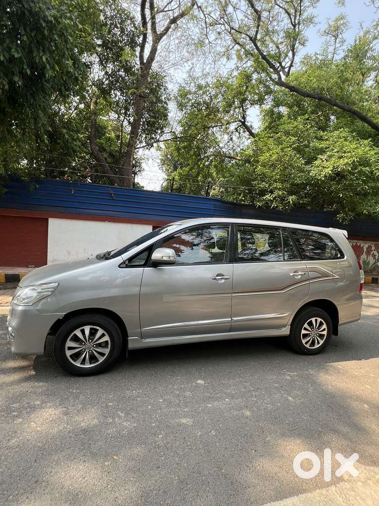 Toyota Innova 2.5 Zx 7 Str Bs-iv, 2015, Diesel