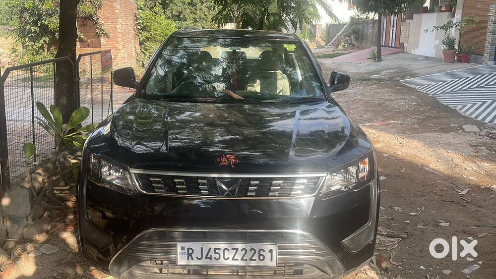 Mahindra Xuv300 2024 Petrol 24000 Km Driven