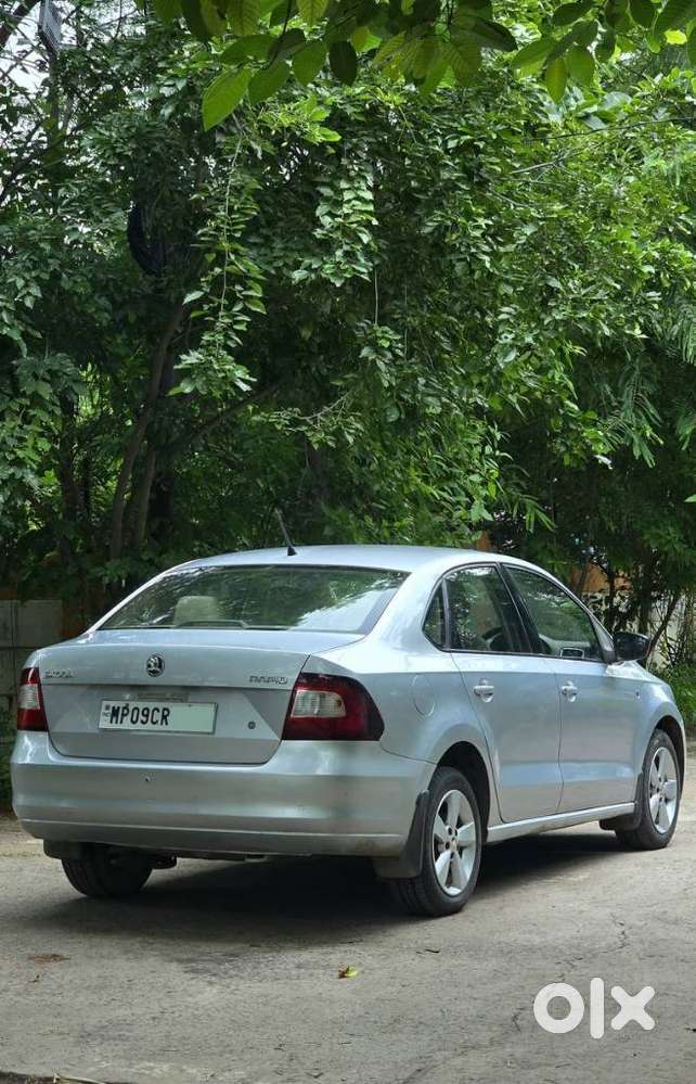 Skoda Rapid 1.5 Tdi At Elegance, 2015, Diesel