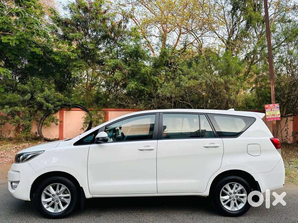 Toyota Innova Crysta [2020-ongoing] 2.4 Gx 7 Str, 2023, Diesel