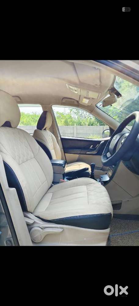 Mahindra Xuv500, 2016