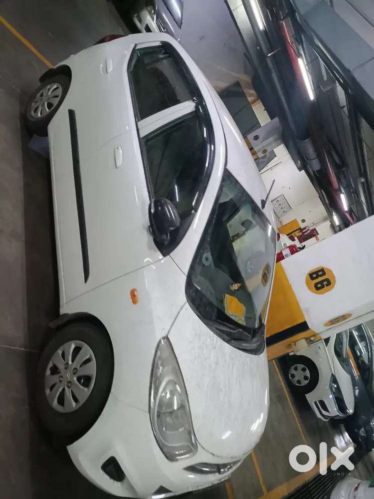 Hyundai I10 2013 Petrol Well Maintained New Seat Cover,new Head Light
