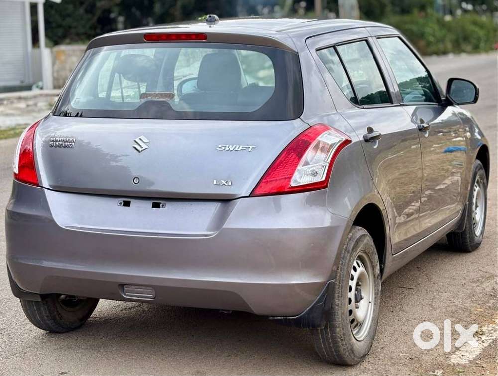 Maruti Suzuki Swift 1.2 Lxi (o), 2015, Petrol