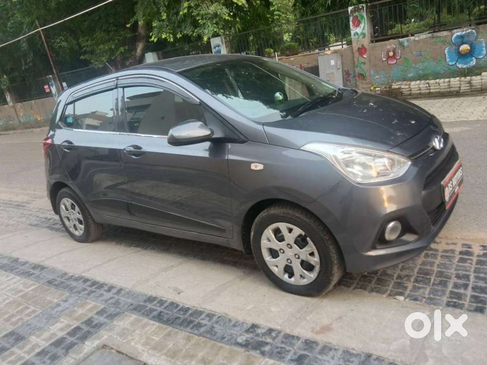 Hyundai Grand I10 Sportz, 2015, Petrol
