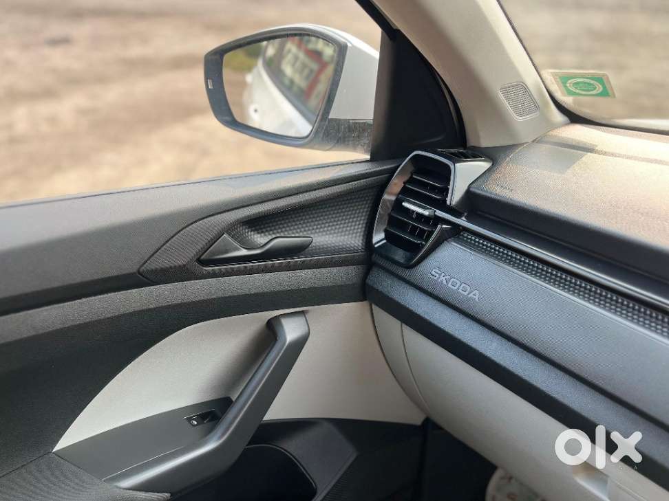 Skoda Kushaq 1.0 Tsi Active, 2023, Petrol