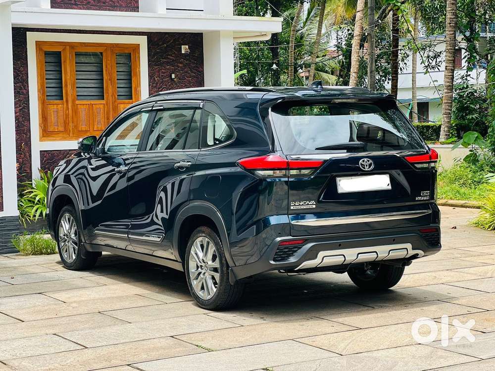 Toyota Innova Hycross 2.0 Zx (o) Hybrid 7 Str, 2024, Petrol