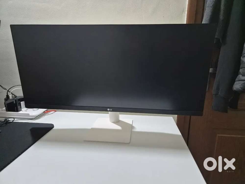 LG 29 UltraWide IPS Monitor (100Hz, USB-C, Built-in Speakers)