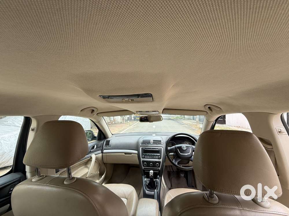 Skoda Laura Ambition 2.0 Tdi Cr Mt, 2011, Diesel