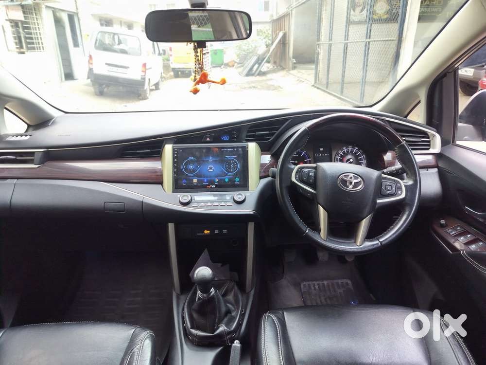 Toyota Innova Crysta 2.4 Vx Mt 8s, 2016, Diesel